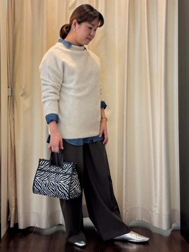 Ayaさんの「UNTITLED｜【大人な品格/ふわふわニット】フォックスカシミヤ コクーンニット」を使ったコーディネート