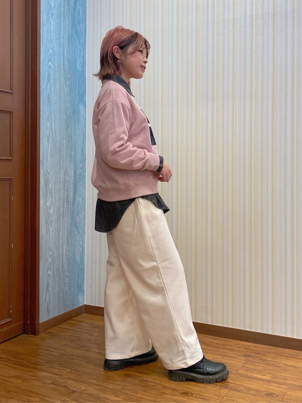 ayaさんの「SHOO･LA･RUE｜【S-LL】カジュアルすぎない大人のフォト刺繍裏毛スウェット」を使ったコーディネート