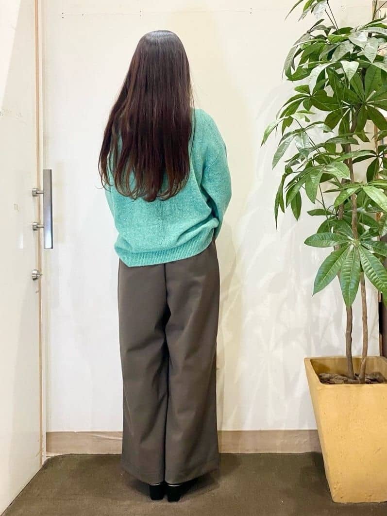 AYUMIさんの「SHOO･LA･RUE｜【洗濯機可/S-LL】 フラップイージーワイドパンツ」を使ったコーディネート