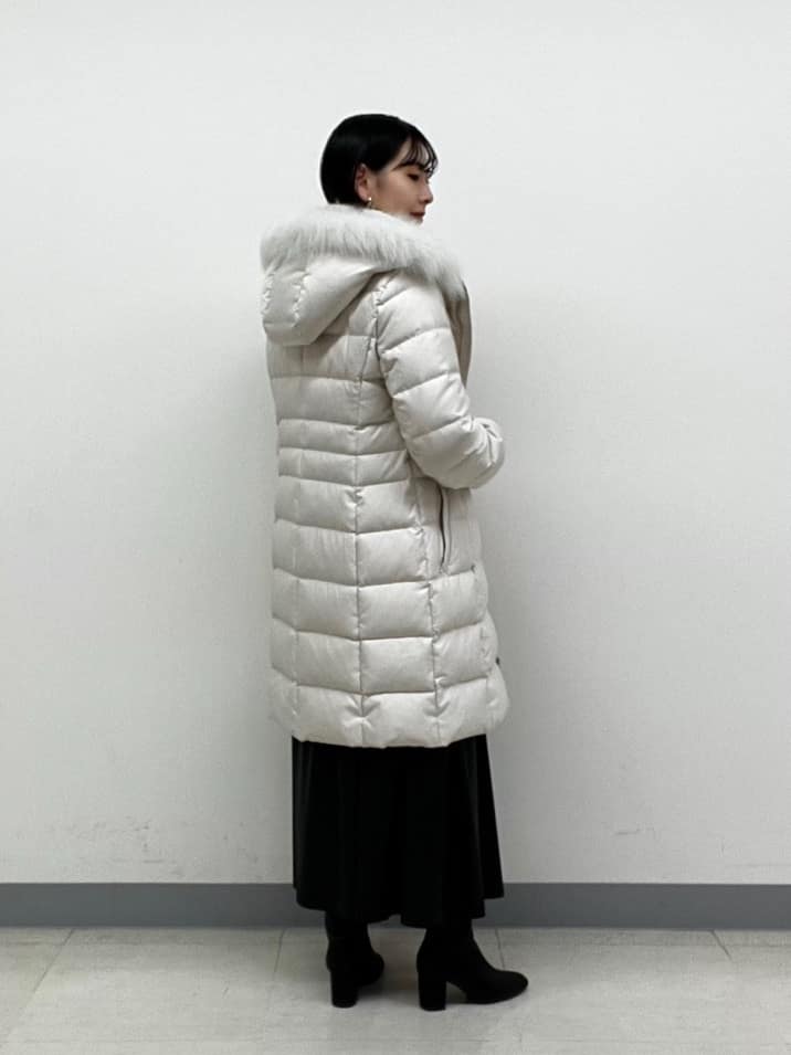 hinanoさんの「INDIVI｜【洗える】エアリーシャギートップス」を使ったコーディネート