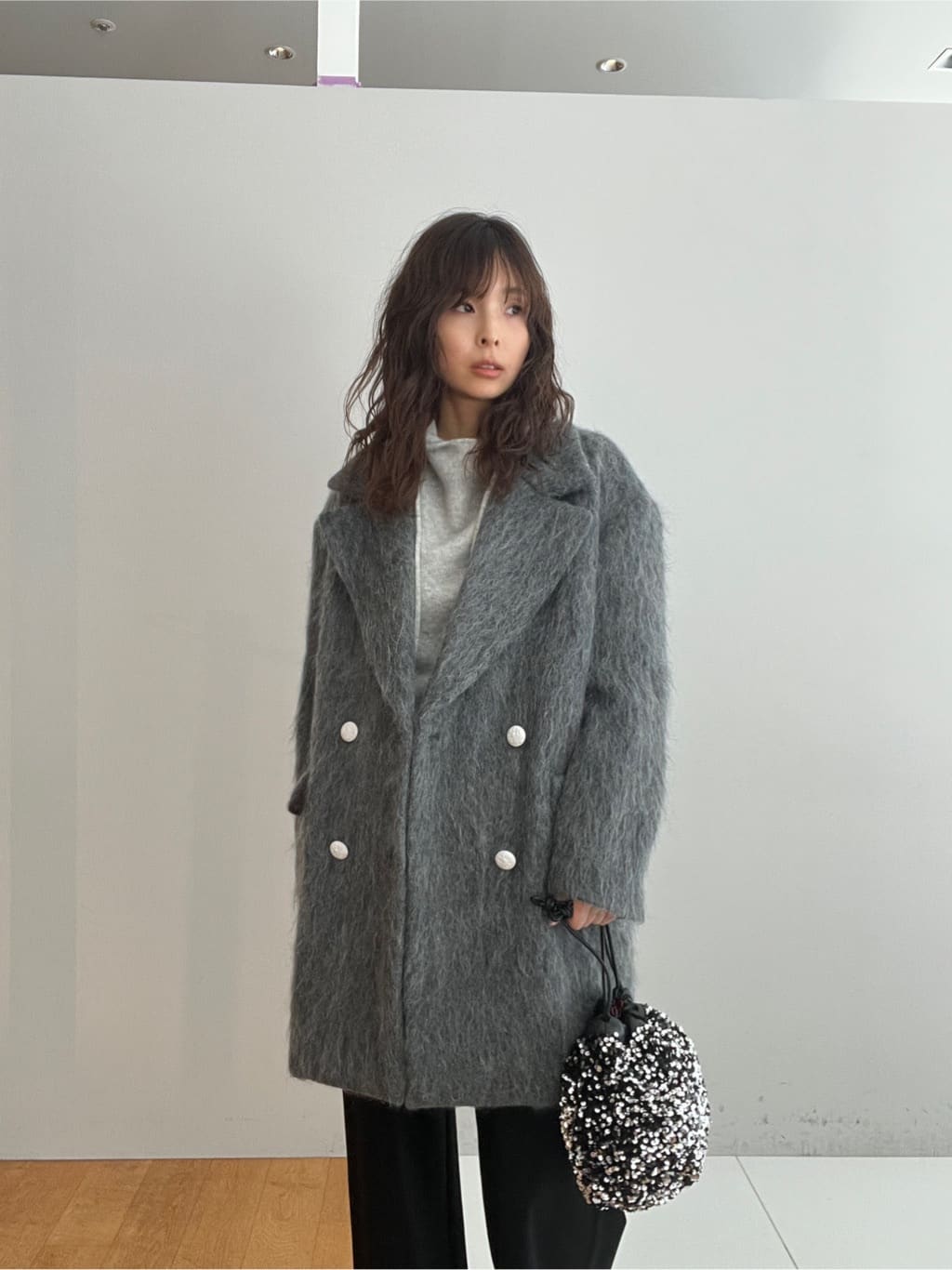 misaさんの「DRESSTERIOR｜スパンコール2WAY巾着バッグ」を使ったコーディネート