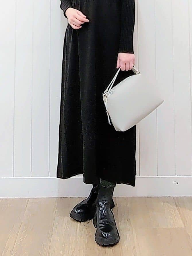 itoさんの「Dessin｜【2点セット・洗える】シャギーベストニットワンピース」を使ったコーディネート