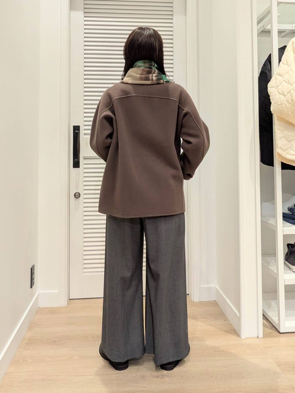 enさんの「Dessin｜【セットアップ可・洗える】ハイウエストタックパンツ」を使ったコーディネート