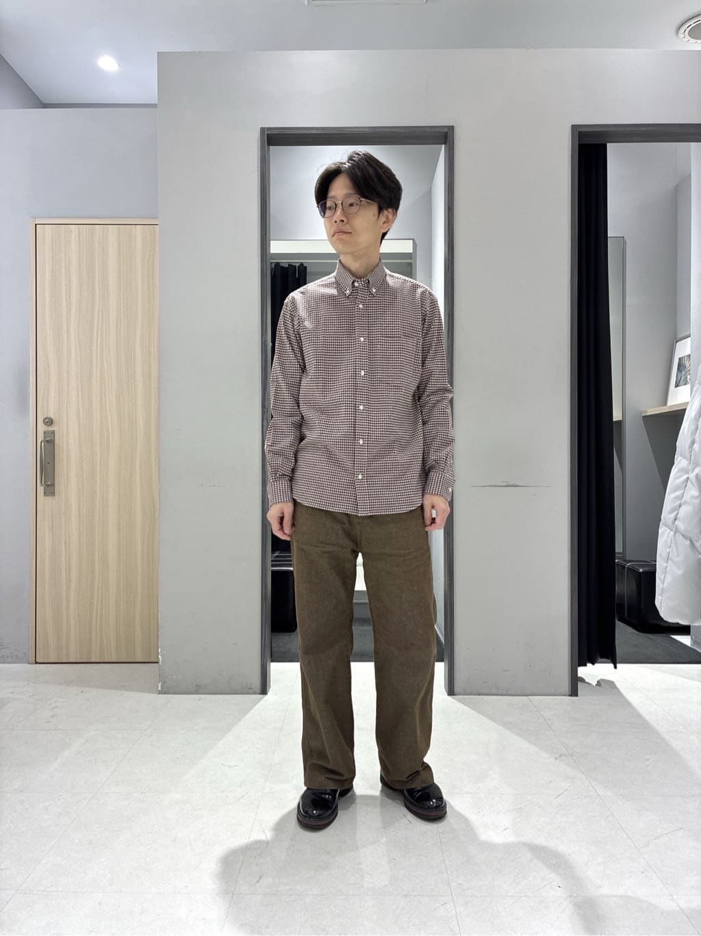 わいずみさんの「TAKEO KIKUCHI｜【JUST ONE LAYER】ダウンファブリック ジップアップ フード ブルゾン」を使ったコーディネート