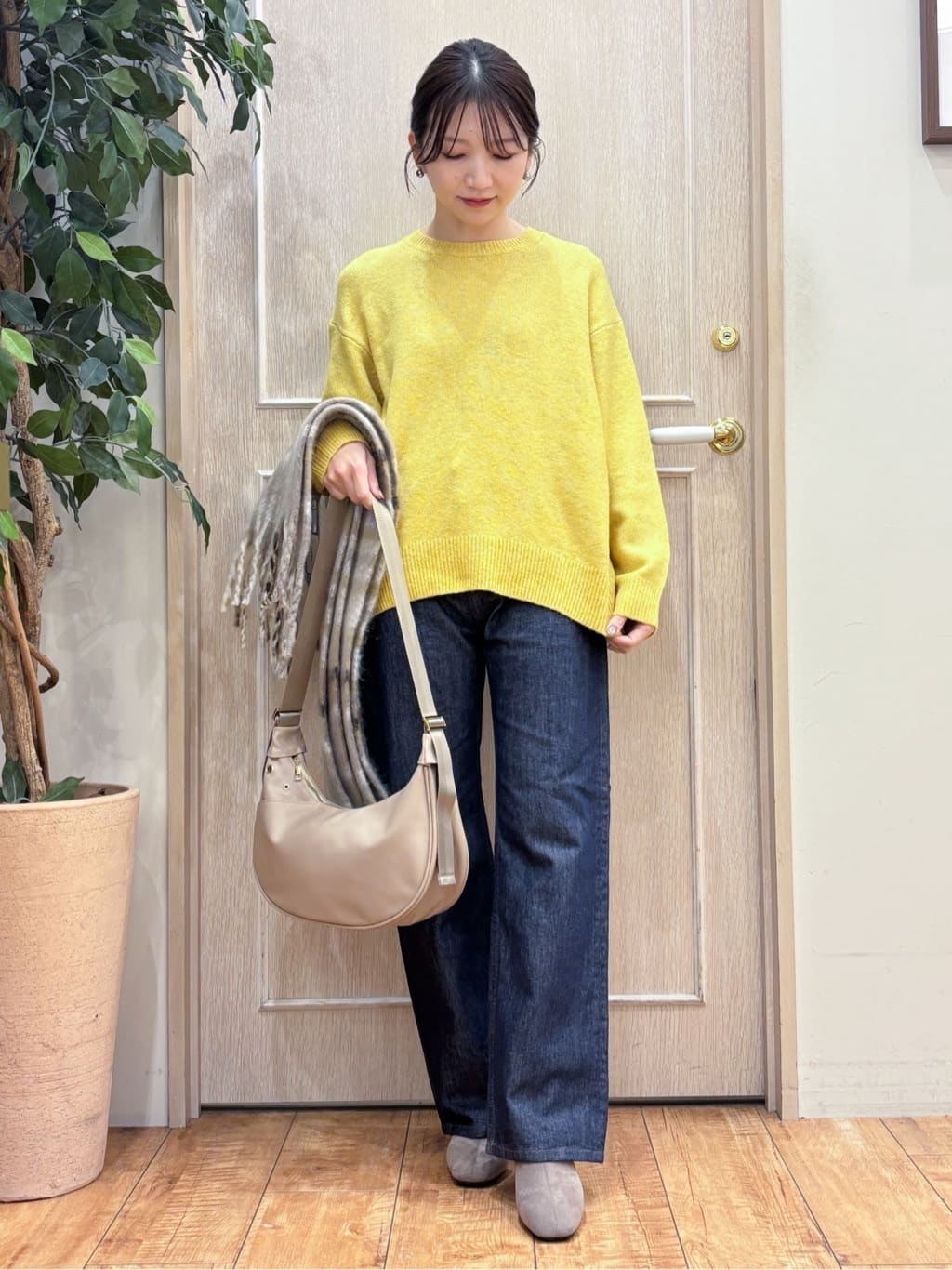 なみさんの「SHOO･LA･RUE｜【SHOO・LA・RUE DENIM/SS-LL】程よい厚みの ストレートデニムパンツ（10.5オン」を使ったコーディネート