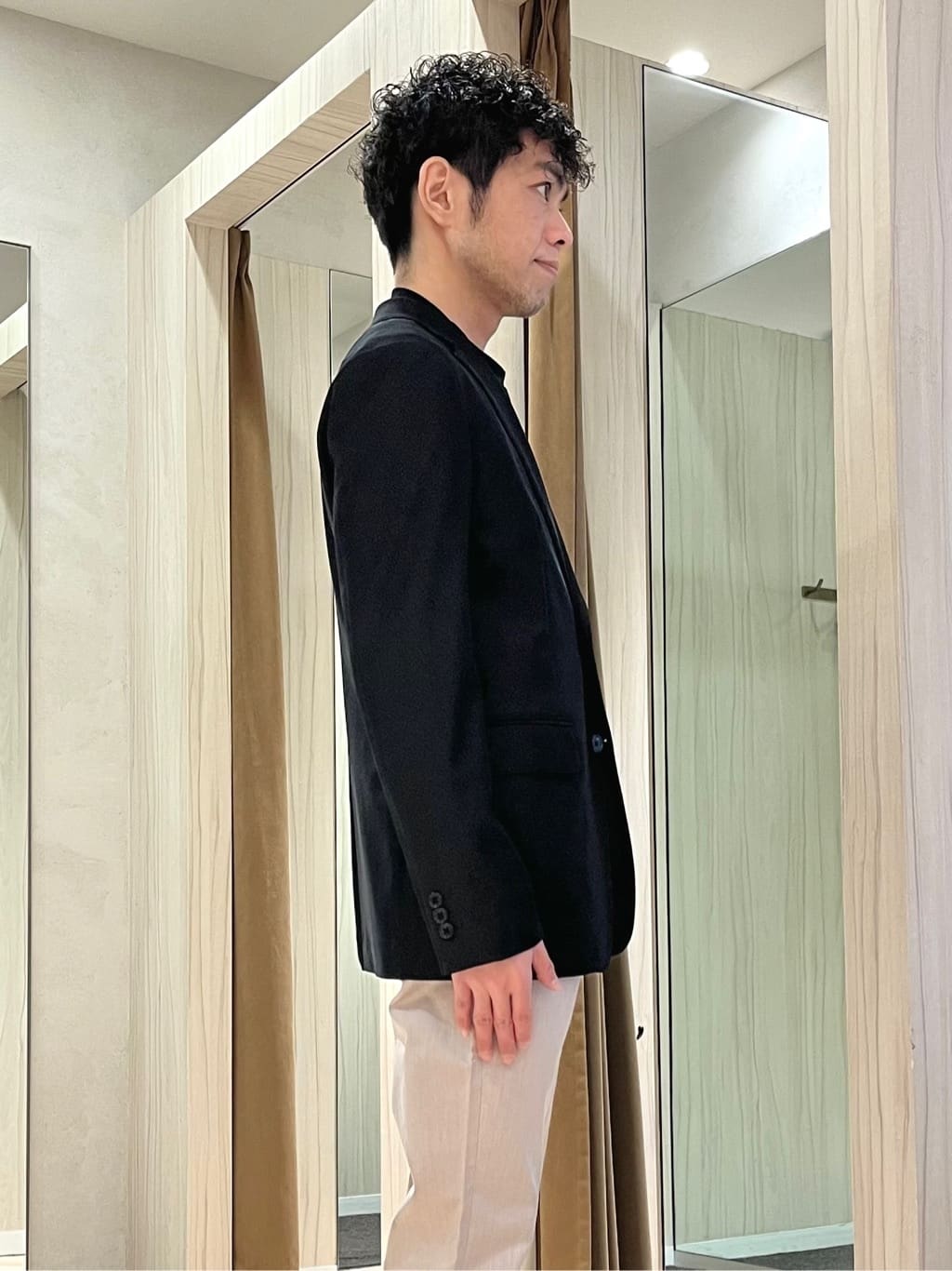 URAさんの「TAKEO KIKUCHI｜【ダウンライナー付き】ドビースタンドカラーコート」を使ったコーディネート