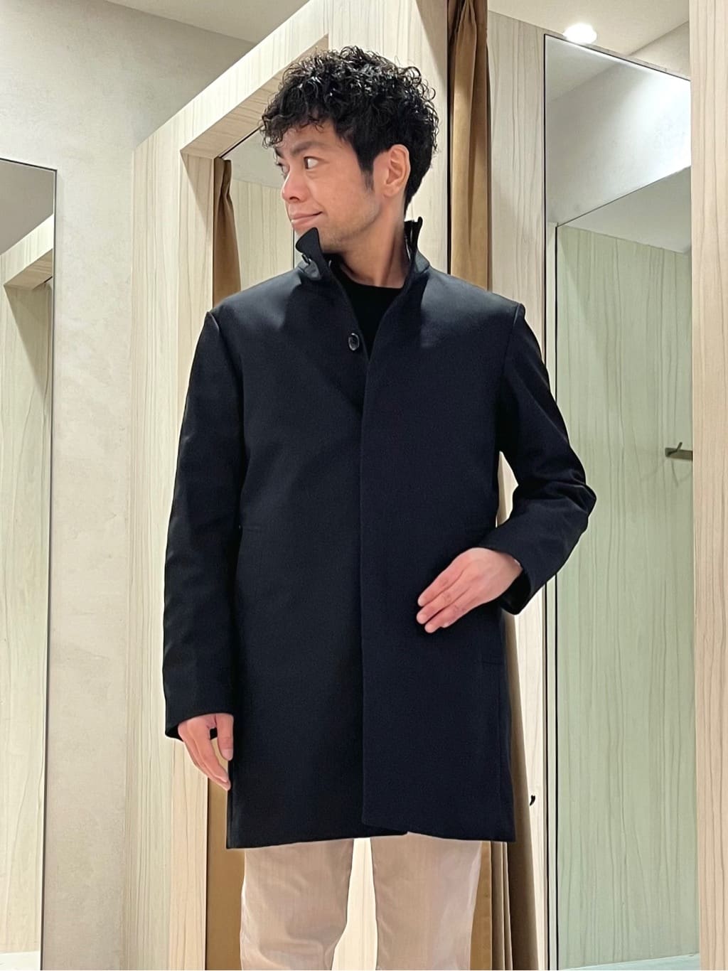 URAさんの「TAKEO KIKUCHI｜【ダウンライナー付き】ドビースタンドカラーコート」を使ったコーディネート