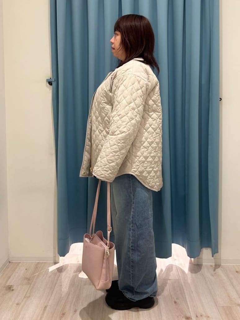 くーさんの「SHOO･LA･RUE｜【軽量/高レビュー】見た目よりもたっぷり入る ふわっと軽い3層ショルダー」を使ったコーディネート