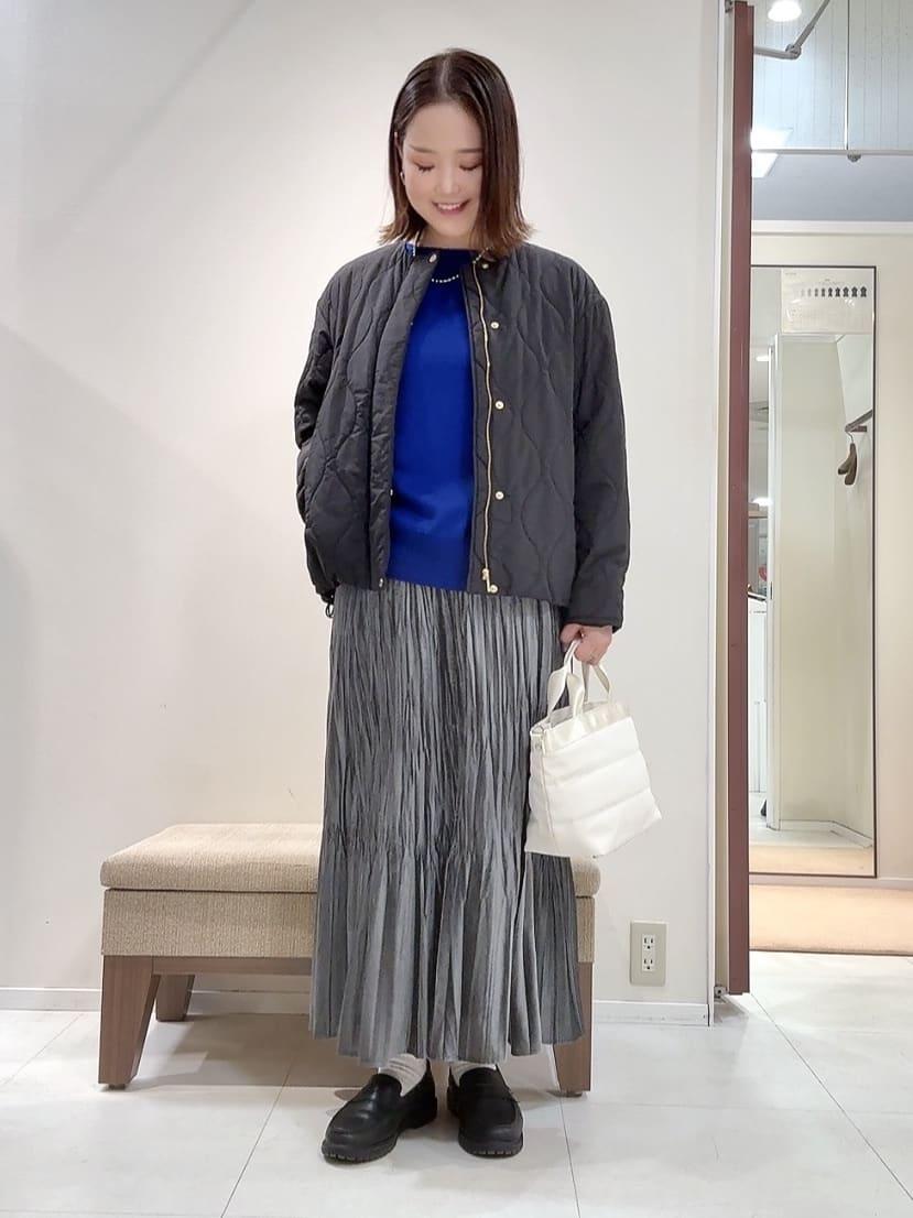 YUIさんの「UNTITLED｜【8色展開/体型カバー】魅せるタイムレスニット」を使ったコーディネート
