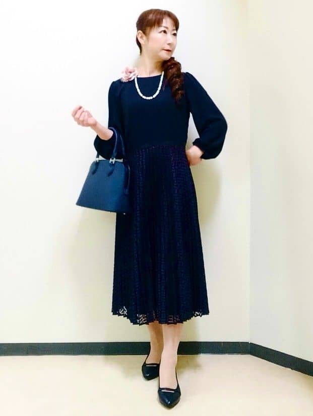 花さんの「Reflect｜【SS-4Lサイズ】シフォン&times;幾何柄レースプリーツワンピース」を使ったコーディネート