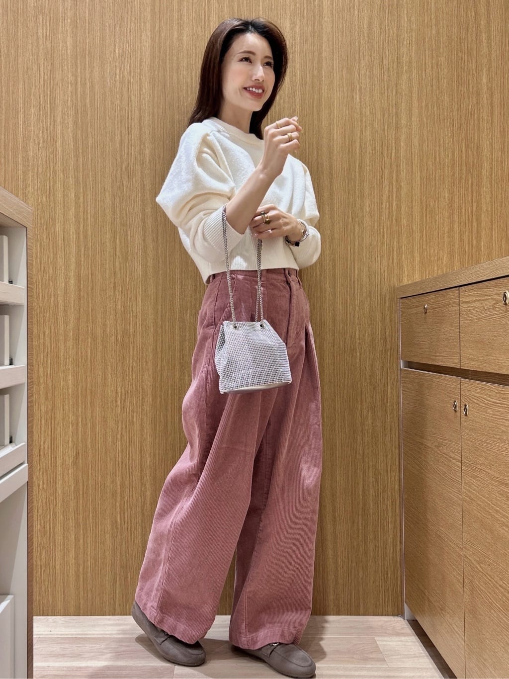 maiさんの「OPAQUE.CLIP｜ショルダータックショートニット【洗濯機OK】」を使ったコーディネート