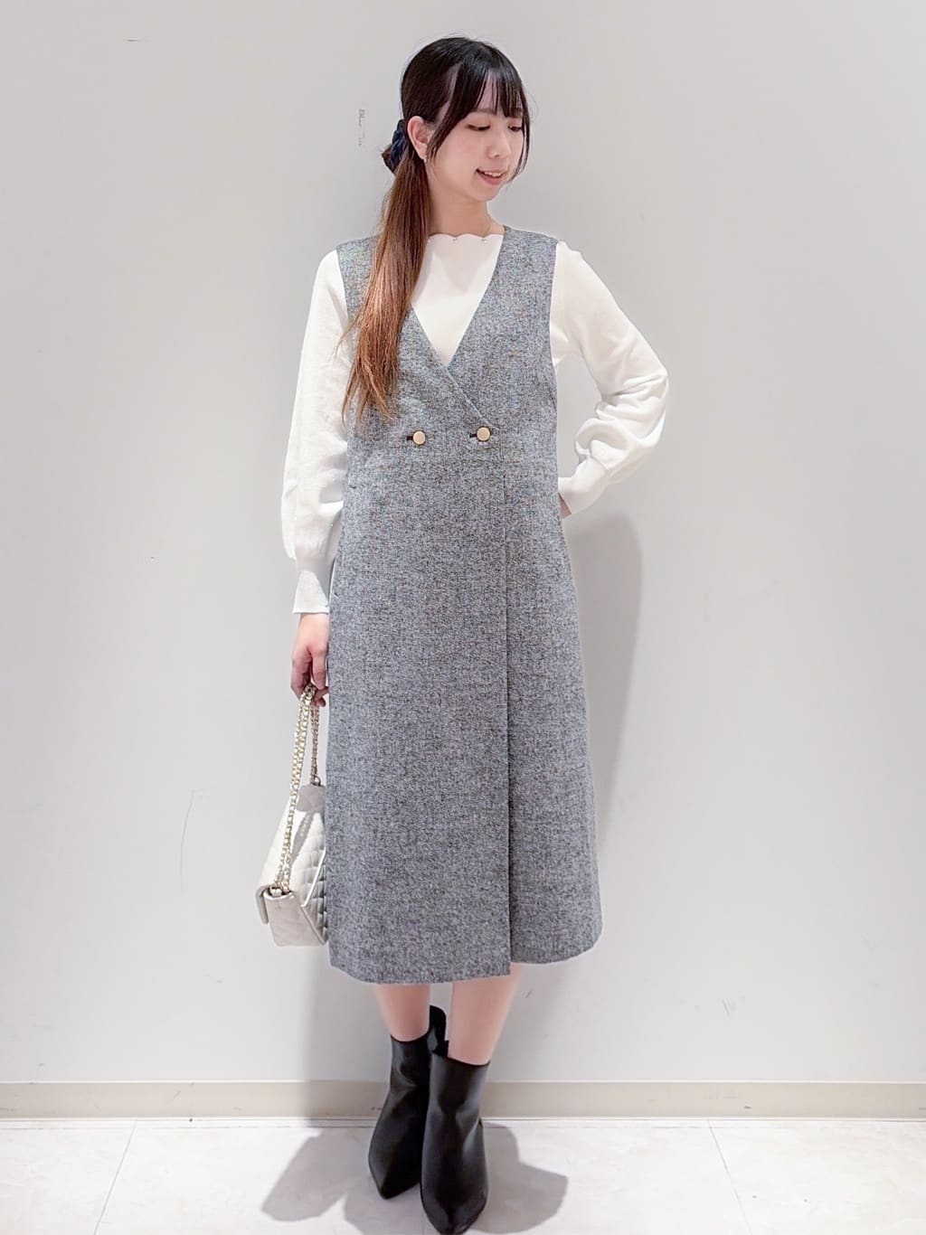 yurinaさんの「index｜ラメスカラップビジューデザインニット【洗濯機OK】《6col／S～LL》」を使ったコーディネート
