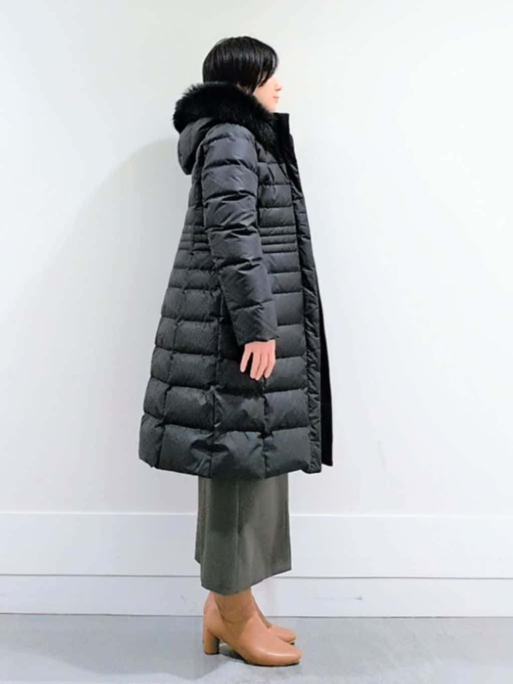ミズタさんの「UNTITLED｜【はっ水機能/フード取り外し可/防寒】ロングダウンコート」を使ったコーディネート
