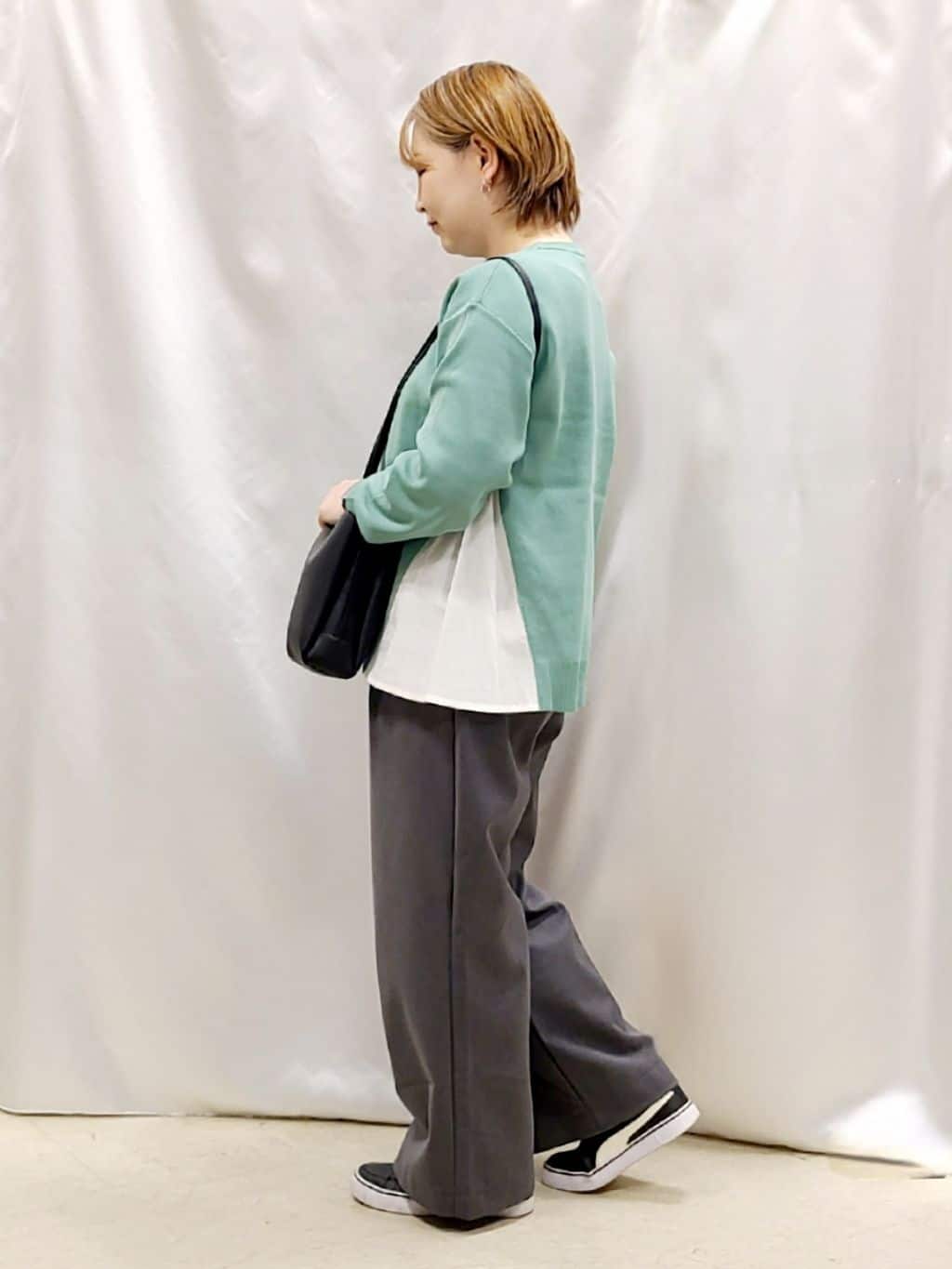 Chiiさんの「SHOO･LA･RUE｜【洗濯機可/S-LL/体型カバー】横姿もきれい見え スポンディッシュ Aライントップス」を使ったコーディネート