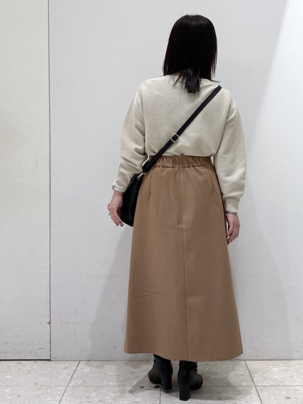 mameさんの「OPAQUE.CLIP｜ラメガーターボートネックニット【洗濯機OK】」を使ったコーディネート