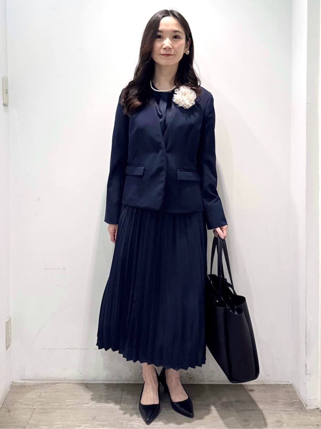 yuicciさんの「OPAQUE.CLIP｜《通勤対応》ジョーゼットプリーツワンピース【洗濯機OK】」を使ったコーディネート