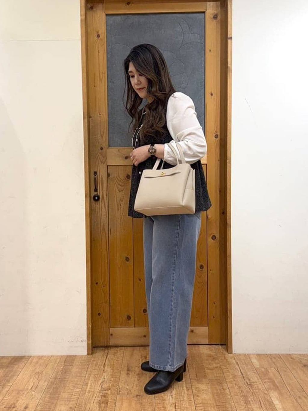 Ayana.さんの「SHOO･LA･RUE｜【2WAY】上品きれい 金具ベルトトートバッグ」を使ったコーディネート