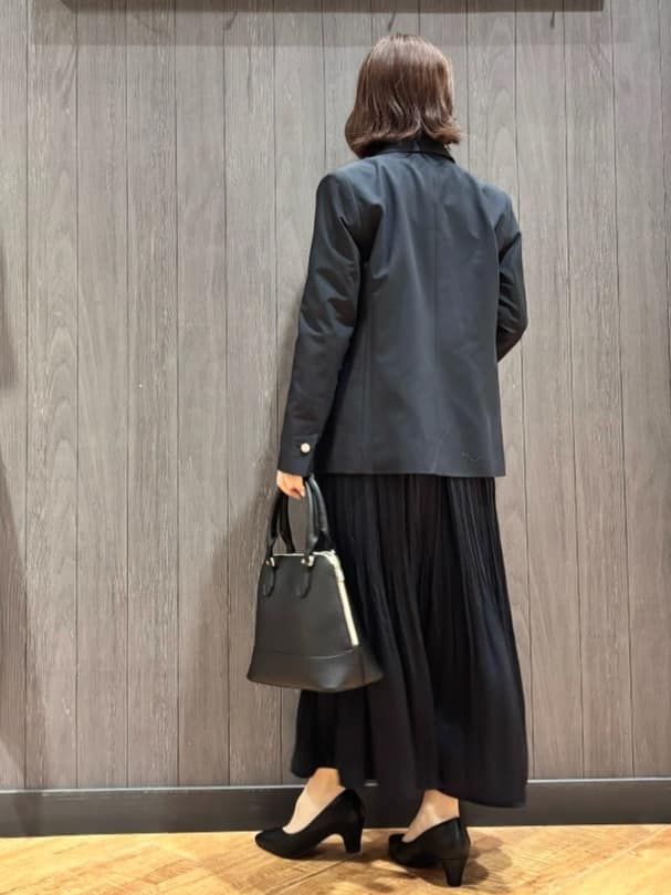 meiさんの「SHOO･LA･RUE｜【洗濯機可/S-3L】リボンボウタイが魅力　大人の華やかブラウス」を使ったコーディネート