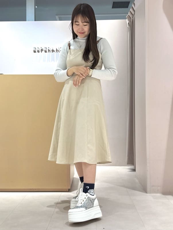 neinaさんの「ESPERANZA｜ゴールドライン厚底フラットスニーカー」を使ったコーディネート