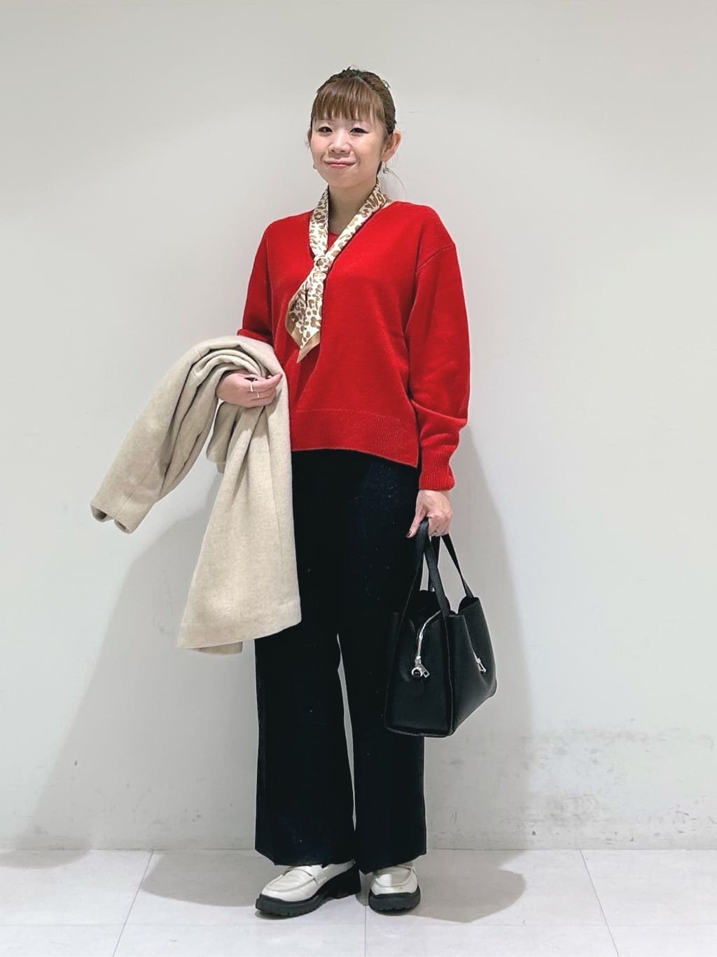 tsuyuさんの「INDIVI｜【軽量／ウール混】ライトフォルム ロングコート」を使ったコーディネート