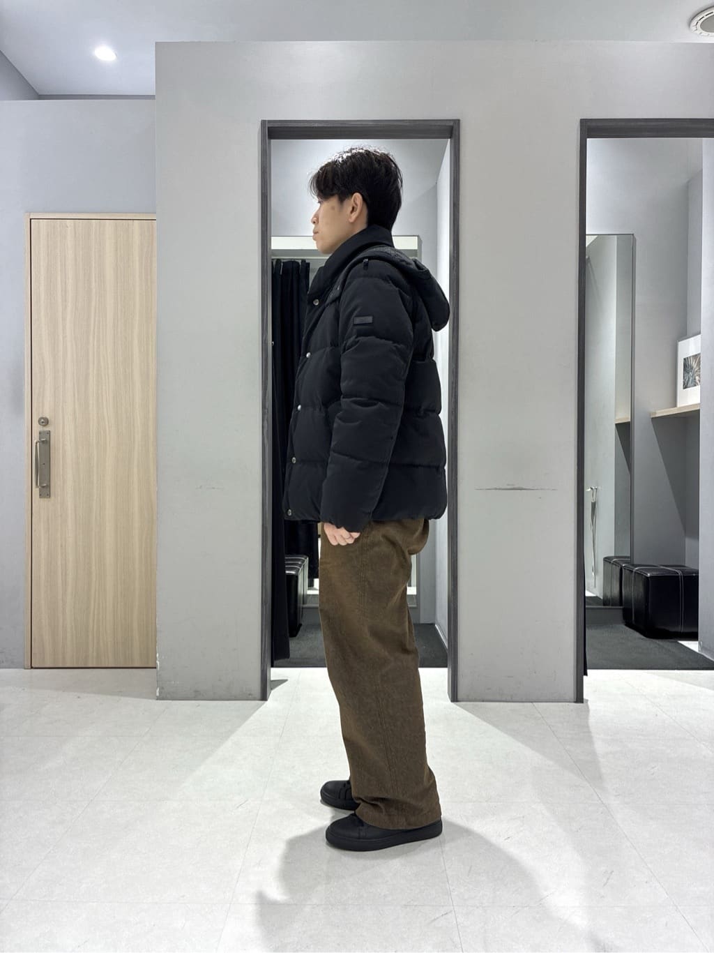 わいずみさんの「TAKEO KIKUCHI｜【袖取り外し可】デタッチャブル ダウンブルゾン」を使ったコーディネート