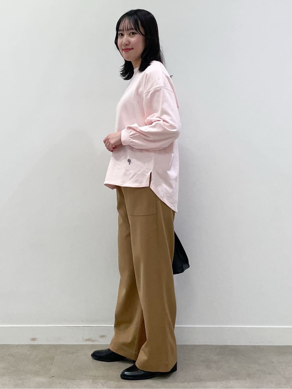 yukariさんの「Dessin｜【360度可愛い・洗える】バックヘンリーカットソー」を使ったコーディネート
