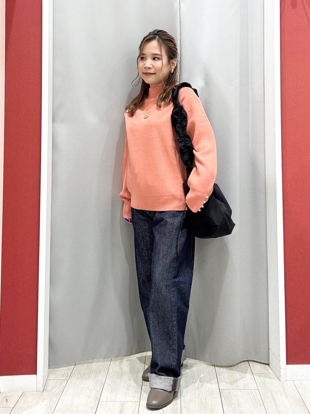 shioさんの「SHOO･LA･RUE｜【毛玉になりにくい/洗濯機可/S-LL】お袖パールの上品ニット」を使ったコーディネート