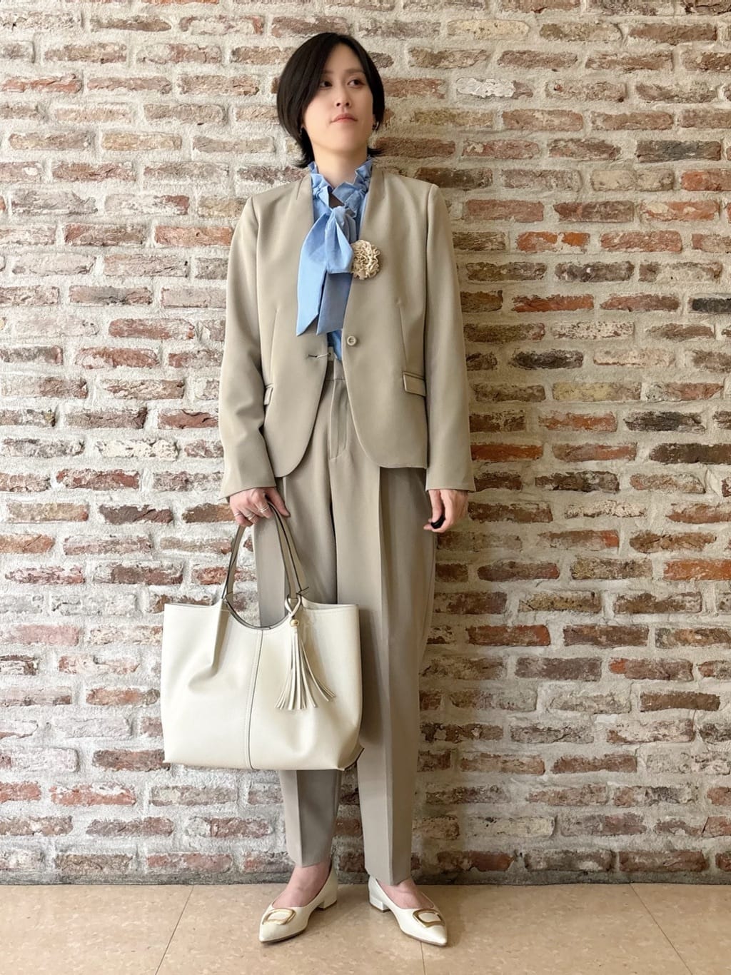 しばさんの「THE SHOP TK｜【通勤スタイルに】ダブルクロス ノーカラージャケット/セットアップ可」を使ったコーディネート