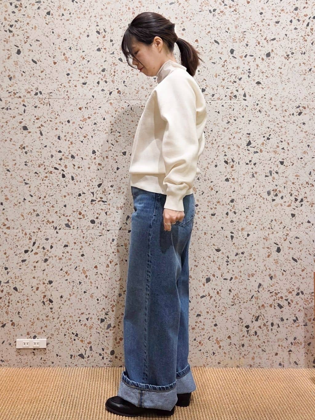 なつみさんの「OPAQUE.CLIP｜シアーハイネックトップス【洗濯機OK】」を使ったコーディネート