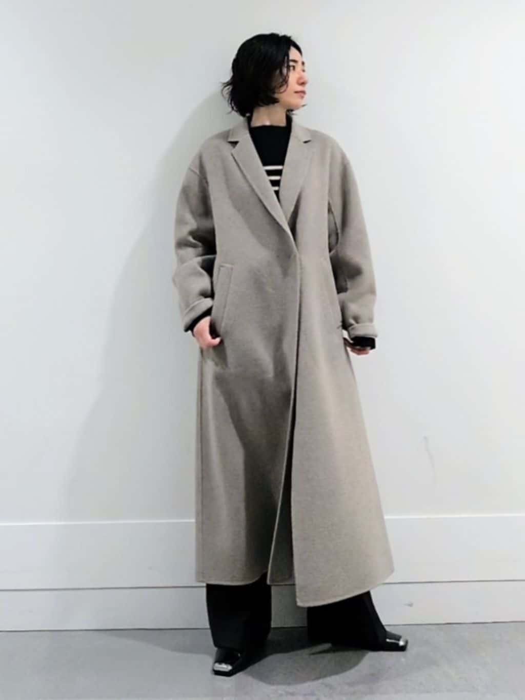 ミズタさんの「UNTITLED｜【ロング丈/軽やか】テーラード　リバーコート」を使ったコーディネート