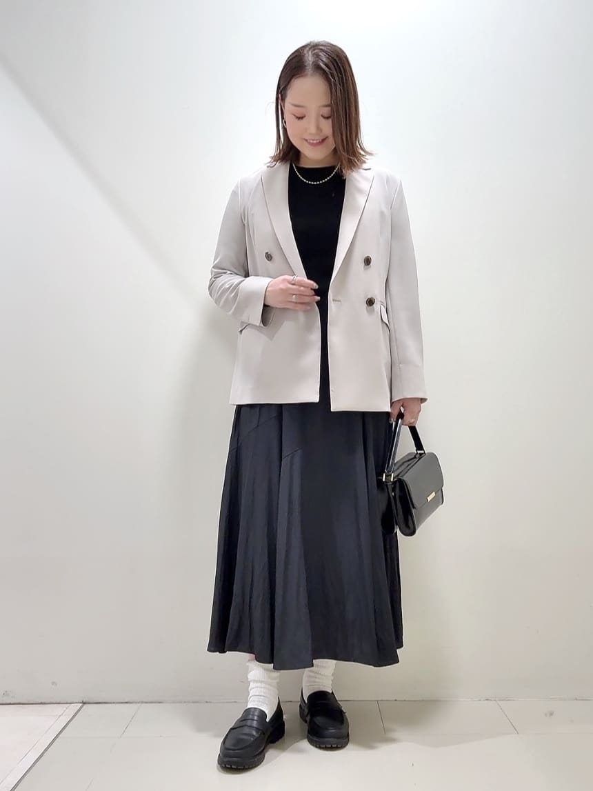 YUIさんの「UNTITLED｜【新色追加/セットアップ可】エアリー ダブルブレストジャケット」を使ったコーディネート