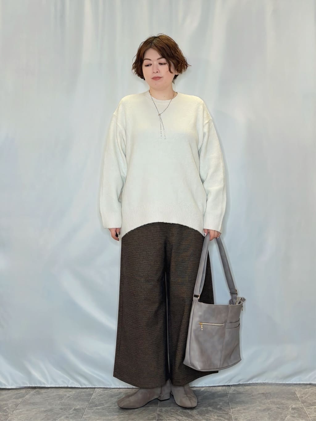 たみさんの「SHOO･LA･RUE｜【洗濯機可】お気に入りカラーを身にまとって　ふんわりゆるニット」を使ったコーディネート
