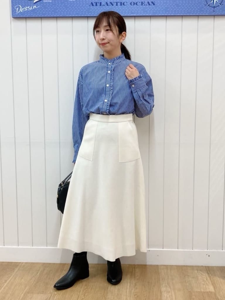 yoshiさんの「Dessin｜【洗える】フリルネックブラウス」を使ったコーディネート