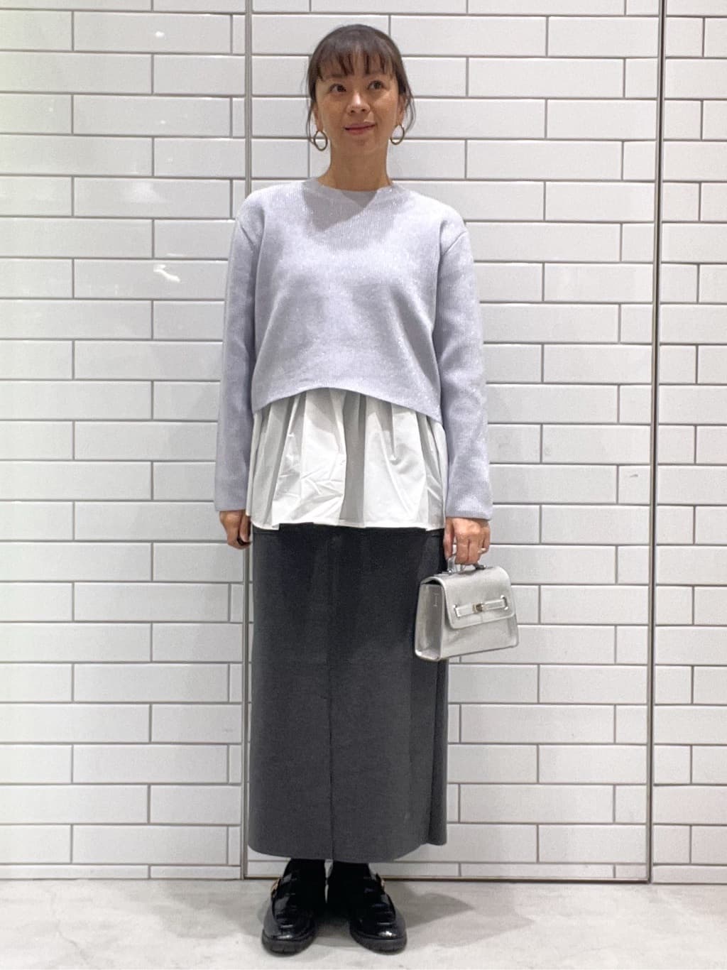 oiさんの「OPAQUE.CLIP｜《ツインセット》ショートラメニット&times;フレアタンクトップ【洗濯機OK】」を使ったコーディネート