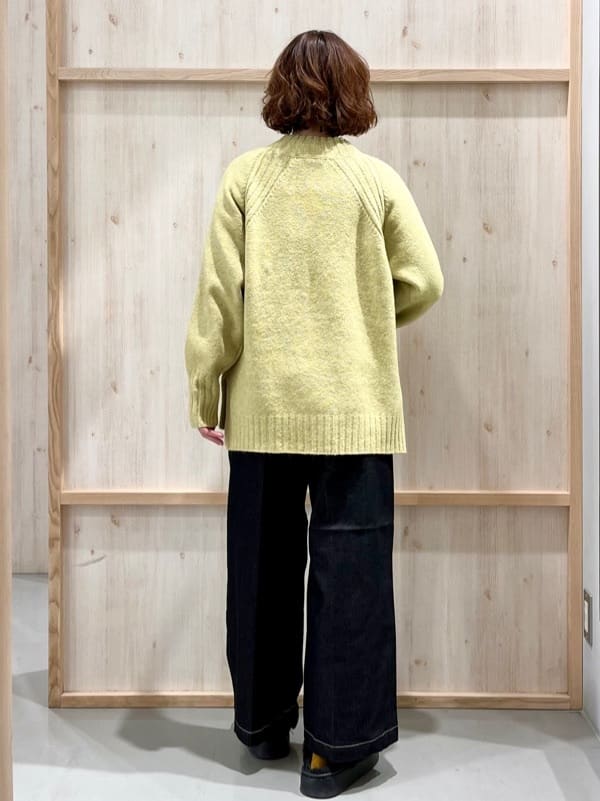 nakoさんの「THE SHOP TK｜ふんわり柔らかきれい色 ウール混ハイネックニット」を使ったコーディネート