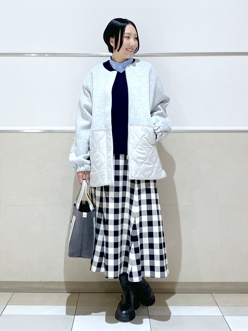 eriko さんの「Dessin｜ウールカシミヤVネック」を使ったコーディネート