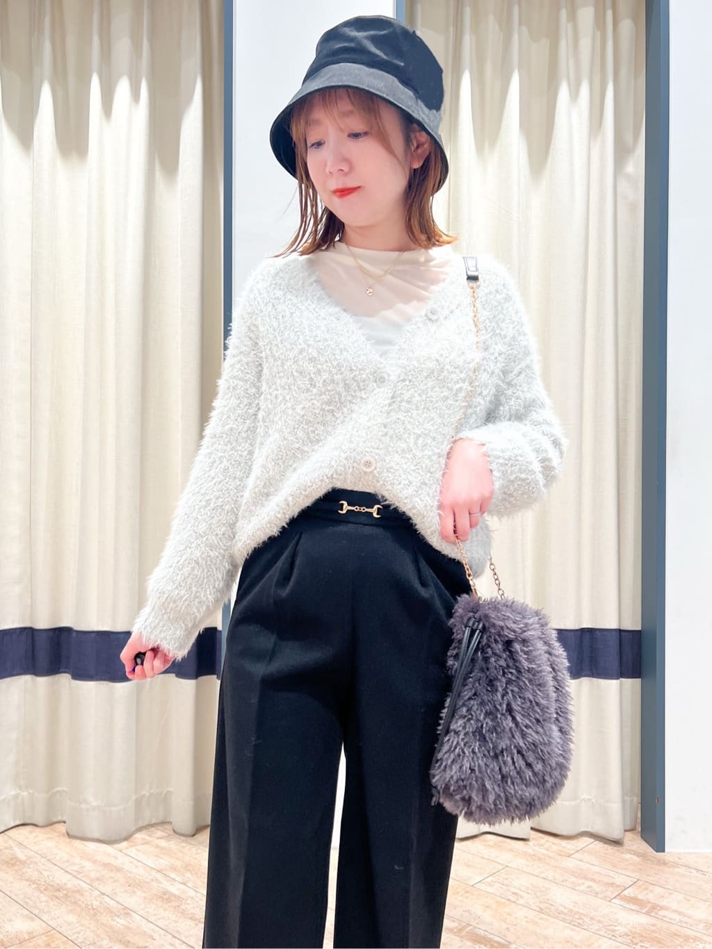SAYAKAさんの「grove｜オーバーサイズフェザーカーディガン」を使ったコーディネート