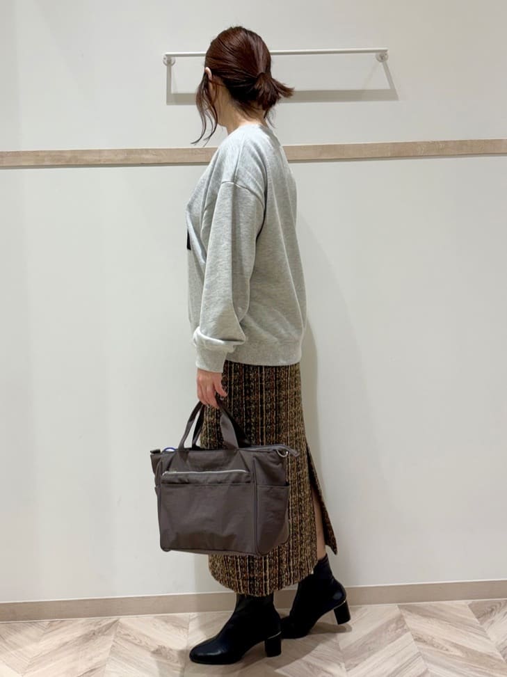 c_h_i_k_aさんの「SHOO･LA･RUE｜【S-LL】カジュアルすぎない大人のフォト刺繍裏毛スウェット」を使ったコーディネート