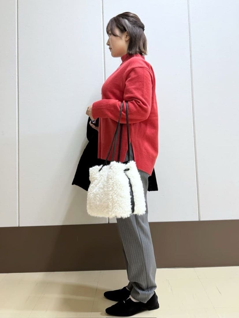 Rikoさんの「INDIVI｜【カシミヤ混】ミドルゲージ ハイネックニット」を使ったコーディネート