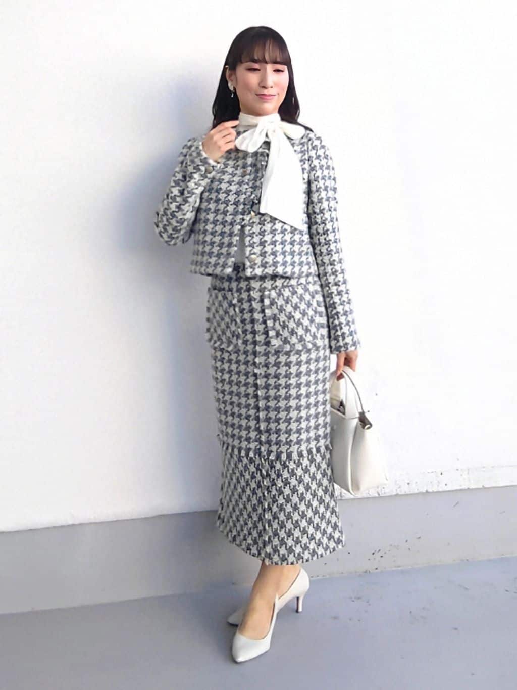 keinaさんの「SunaUna｜【COLLECTION LINE】ツイードラッフルジャケット」を使ったコーディネート