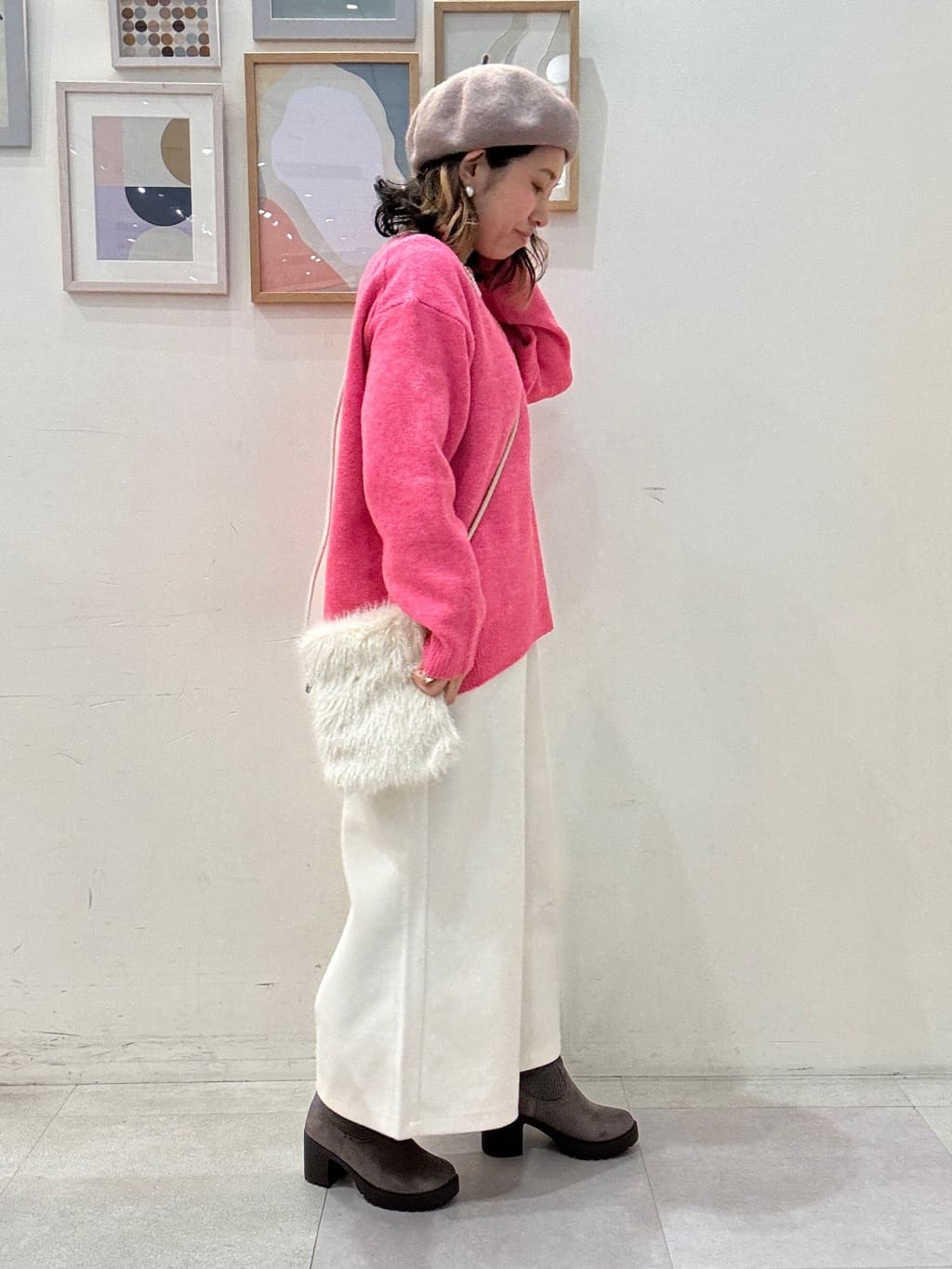 たけぴさんの「SHOO･LA･RUE｜【高レビュー】ウエストゴムで穿きやすい　ガウチョパンツ」を使ったコーディネート