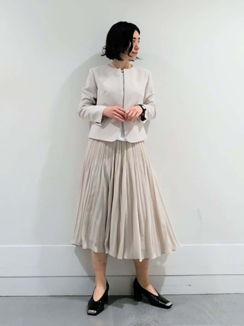 ミズタさんの「UNTITLED｜【透けにくい/ウエストイン見え】タックブラウス」を使ったコーディネート