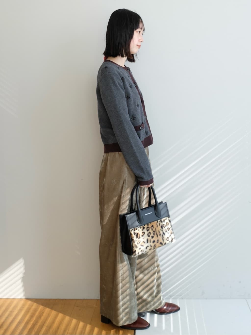 Kishimotoさんの「DRESSTERIOR｜ソフト別珍イージーパンツ」を使ったコーディネート