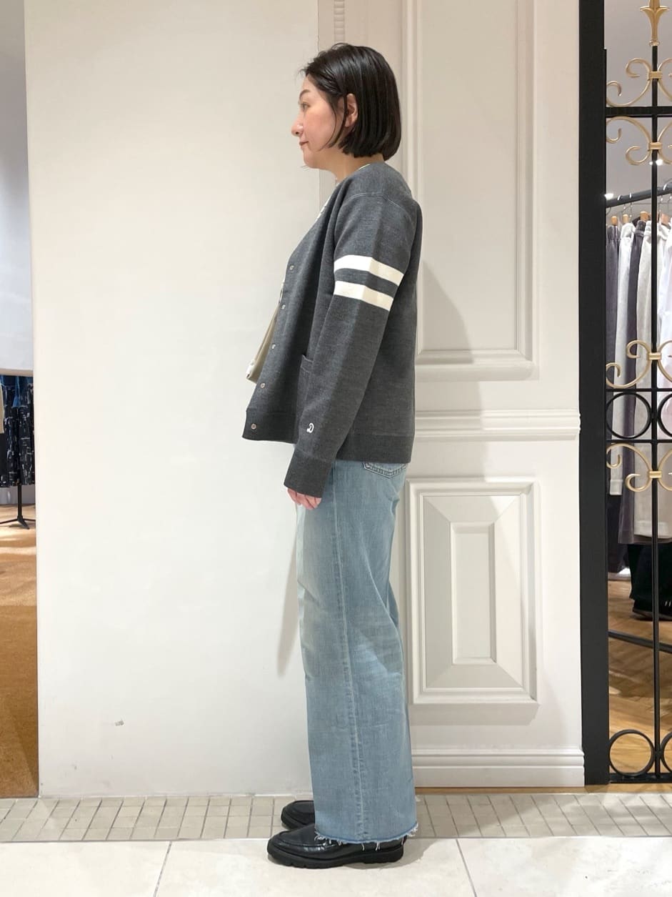 makiさんの「DRESSTERIOR｜◆ウォッシャブル アームライン ラウンドカーディガン」を使ったコーディネート