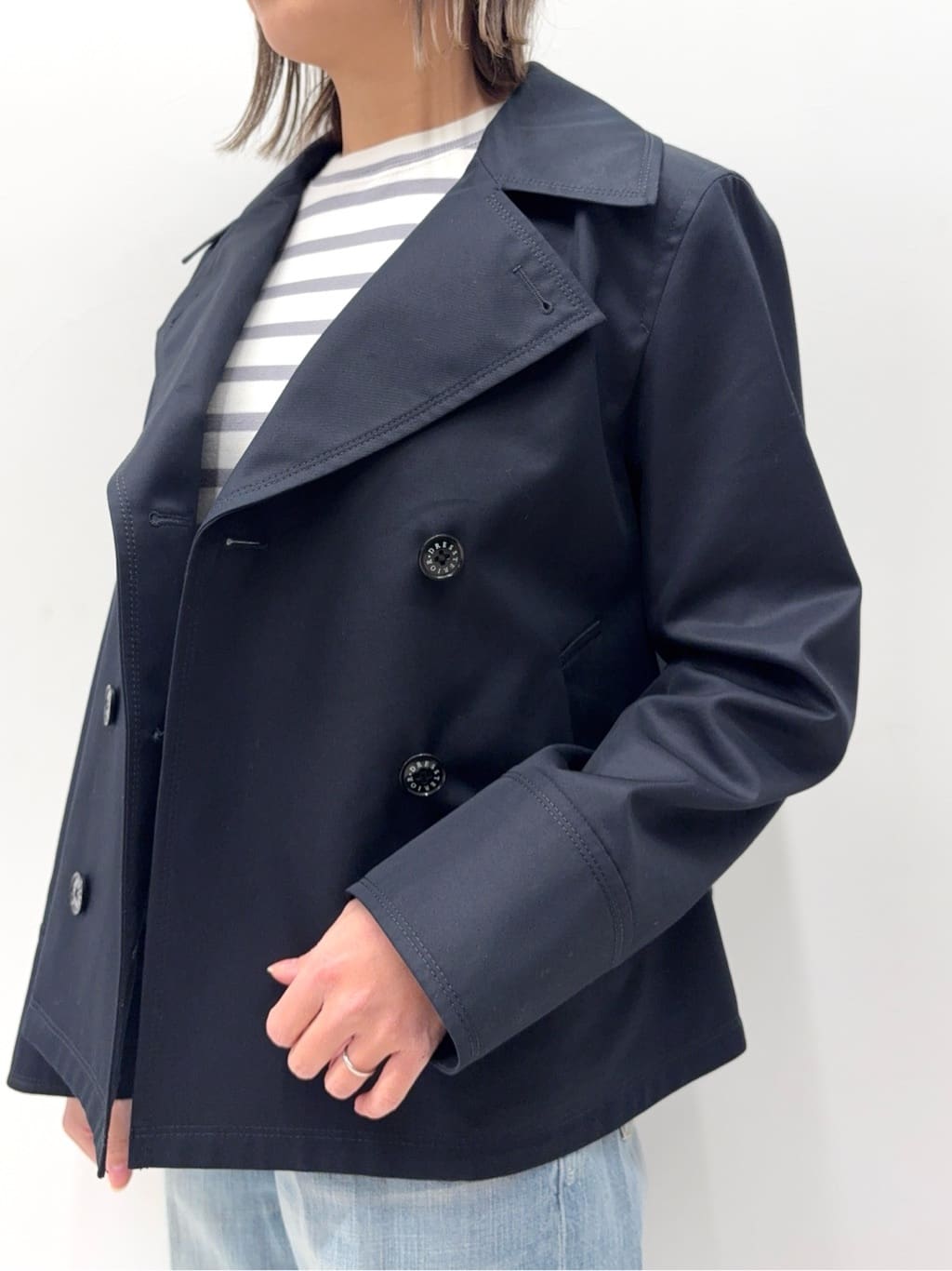 Nishijimaさんの「DRESSTERIOR｜【ウォッシャブル/撥水素材】Aラインショートトレンチジャケット」を使ったコーディネート