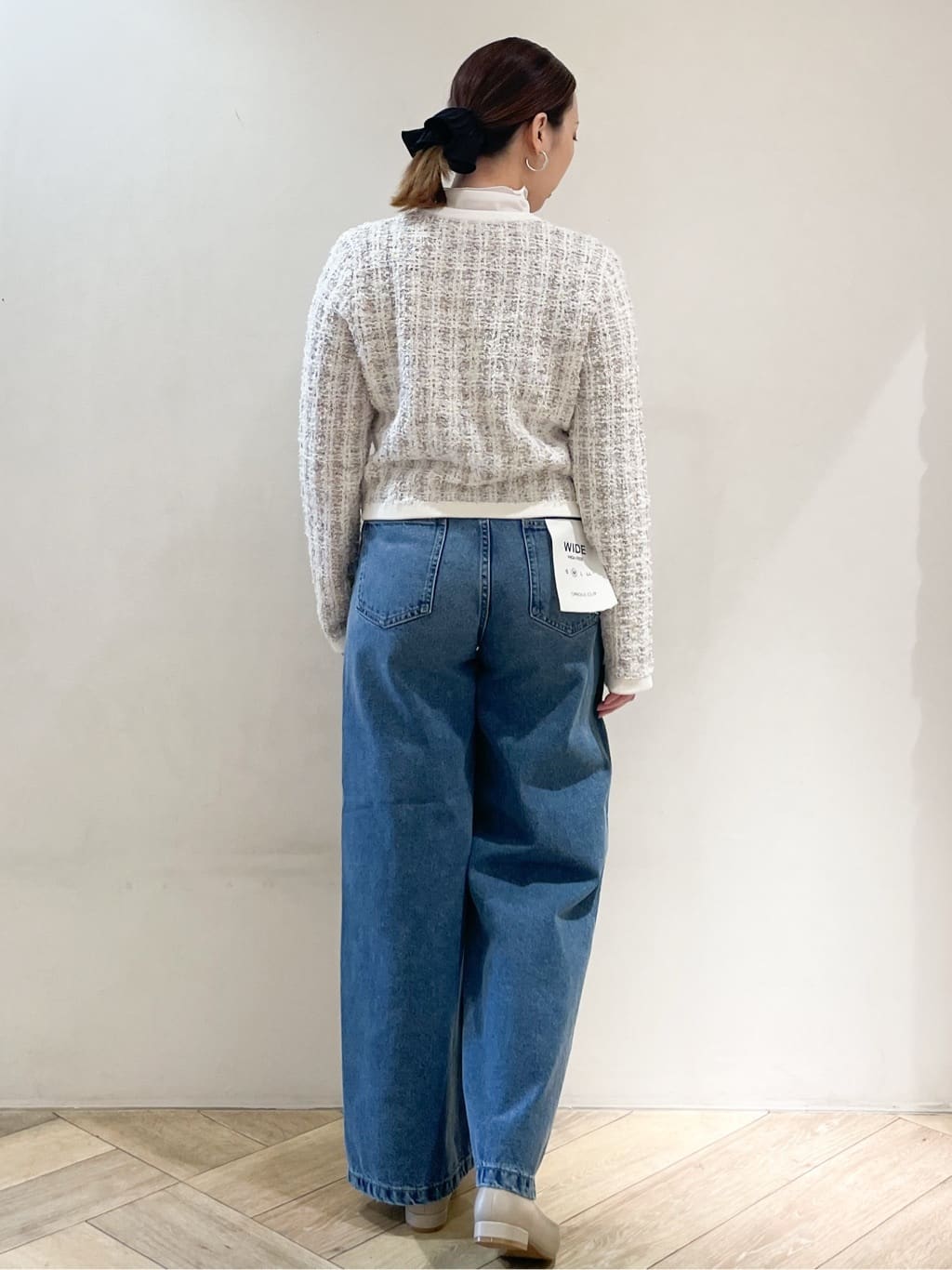makiさんの「index｜シアーハイネックトップス【洗濯機OK】」を使ったコーディネート