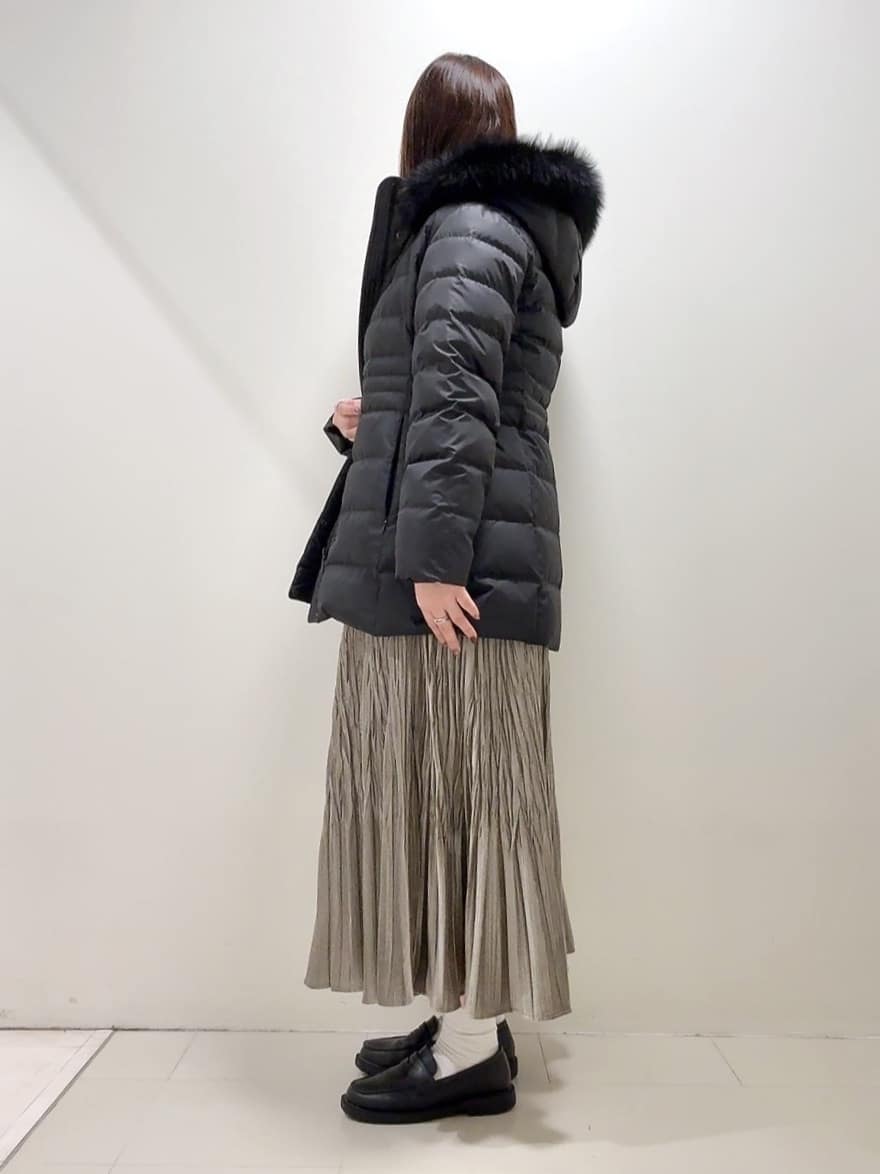 YUIさんの「UNTITLED｜【はっ水機能/フード取り外し可】ミディダウンコート」を使ったコーディネート
