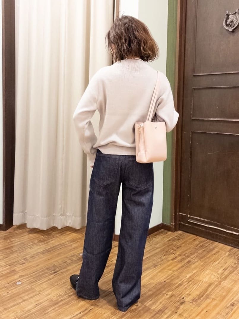 yukaさんの「SHOO･LA･RUE｜【SHOO・LA・RUE DENIM/SS-LL】程よい厚みの ストレートデニムパンツ（10.5オン」を使ったコーディネート