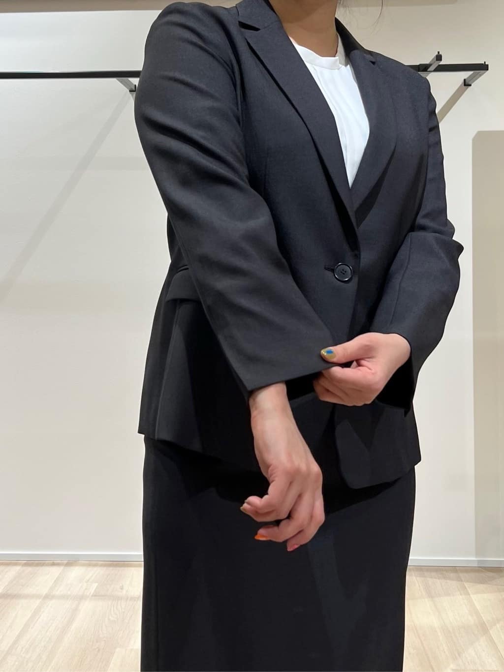 TOMOMIさんの「UNTITLED｜【通勤／オフィス】タックジョーゼットブラウス」を使ったコーディネート