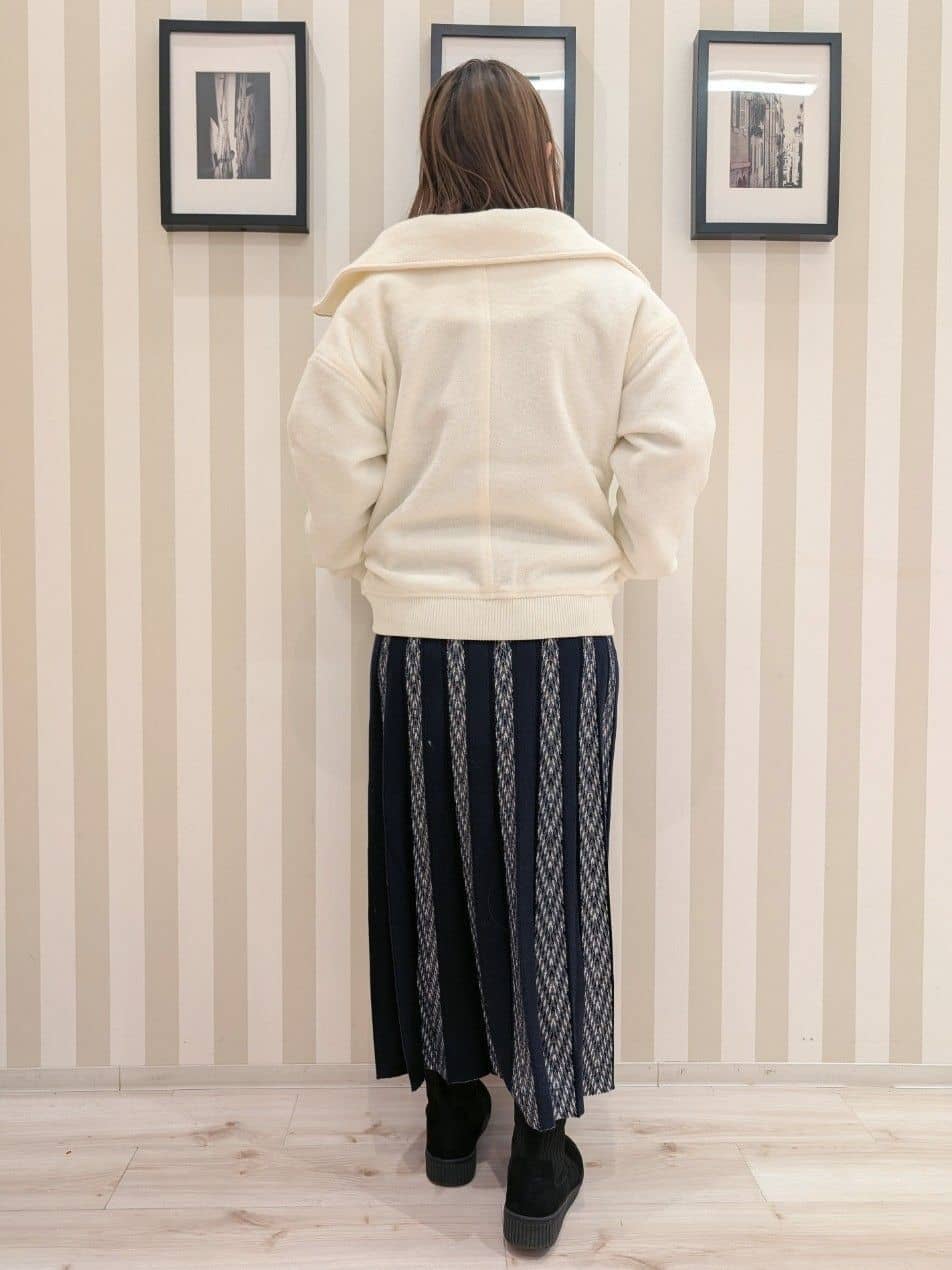otaさんの「SHOO･LA･RUE｜【洗濯機可/セットアップ可/インせず着られる】もちもち裾ラウンドニット」を使ったコーディネート